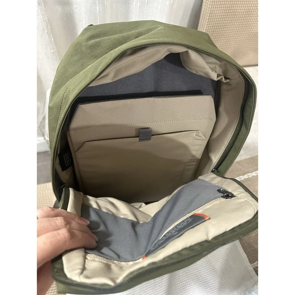 Bellroy Classic Backpack (2nd Edition) 20L - Ranger Green - NEW Without Tags
